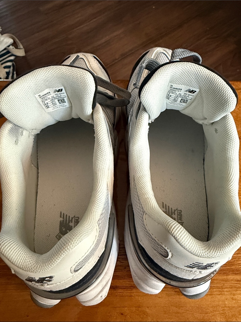 New Balance Kids White & Black Sneakers - Picture 4 of 7